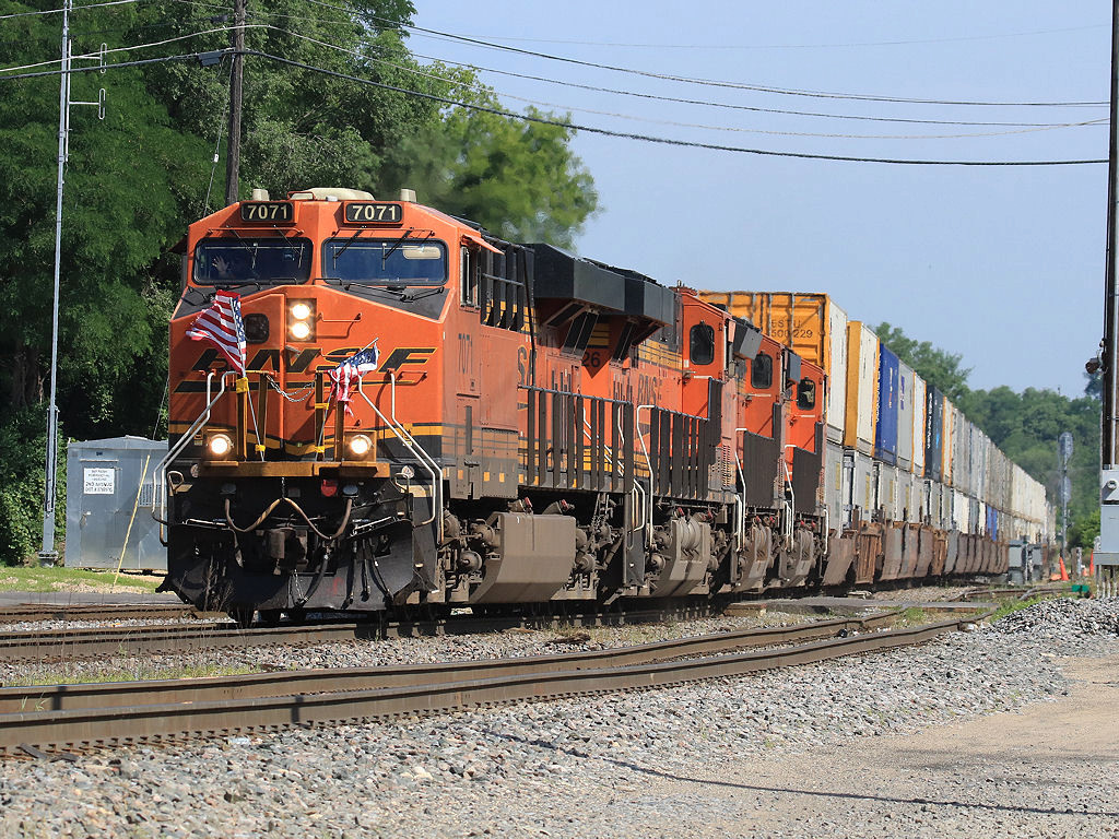 BNSF 7071